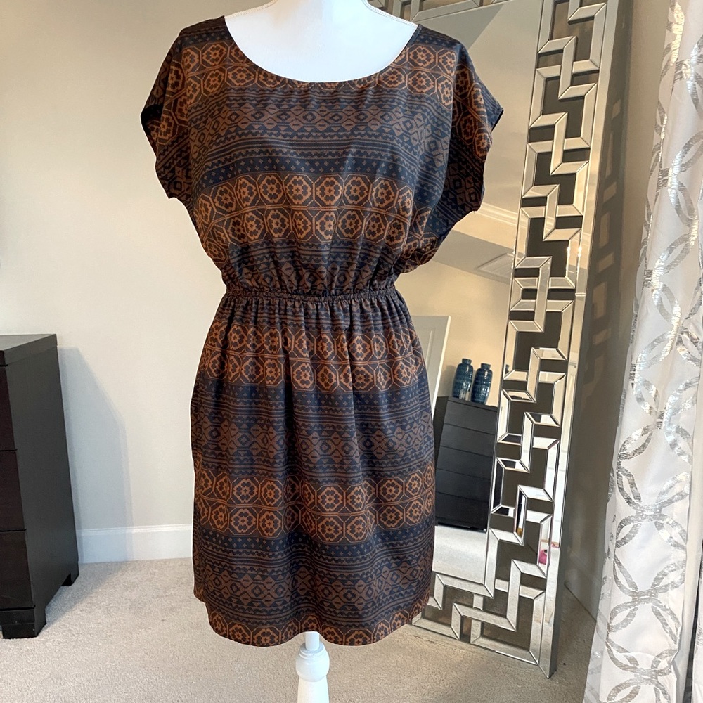 Soprano brand black and brown print dress. Size Medium